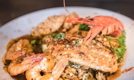 Crescent City Connection Sports & Oyster Bar – Houston, TX