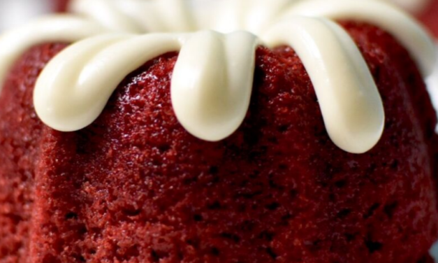 Red Velvet Bundtlettes by Latorra Garland